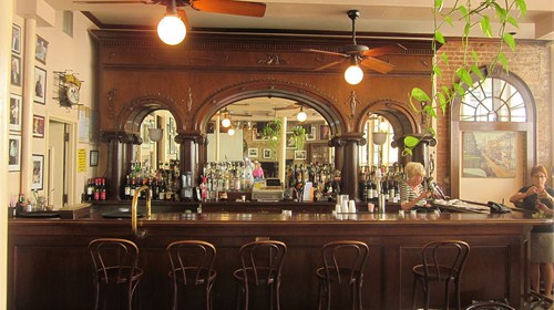 Bars & Nightlife