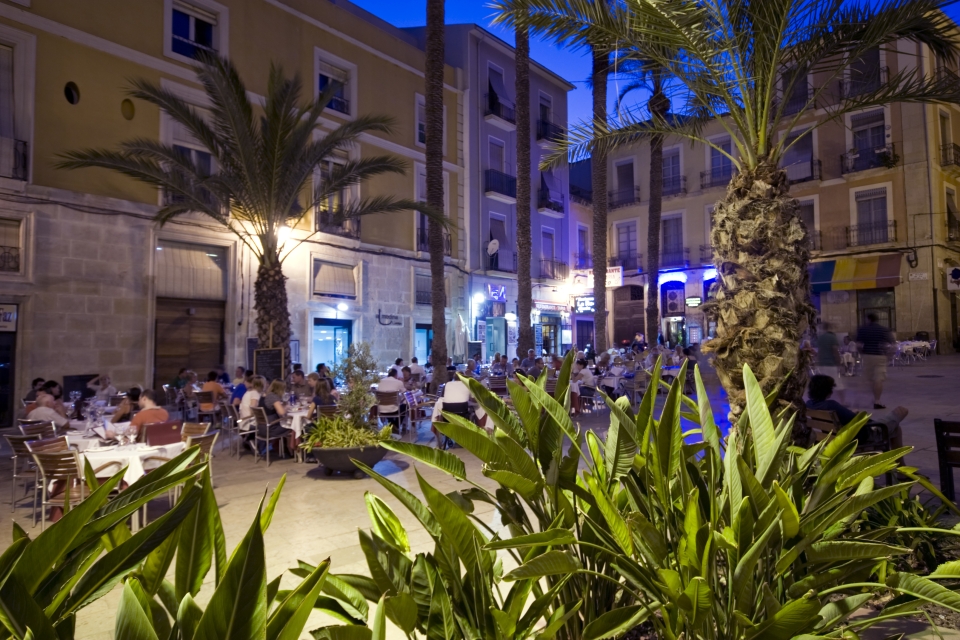 Alicante Bars & Nightlife