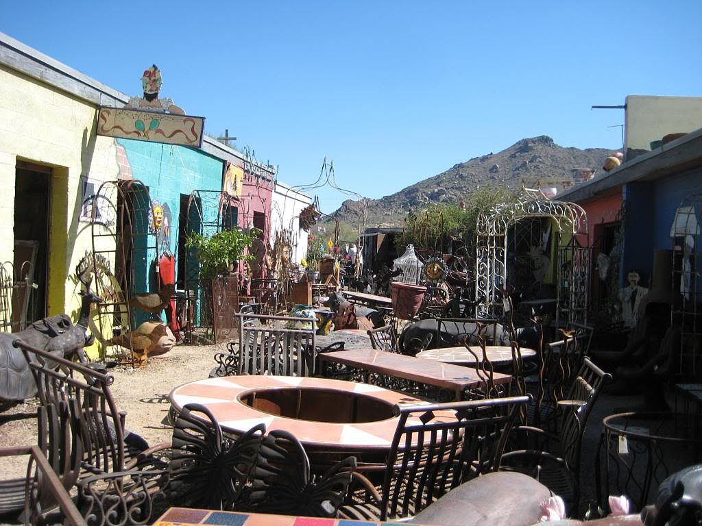 Cave Creek, Arizona Shopping