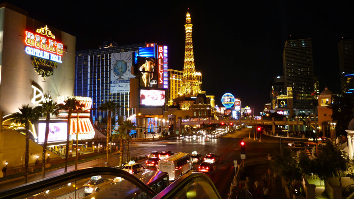 Download this Las Vegas Nevada Bars And Nightlife picture