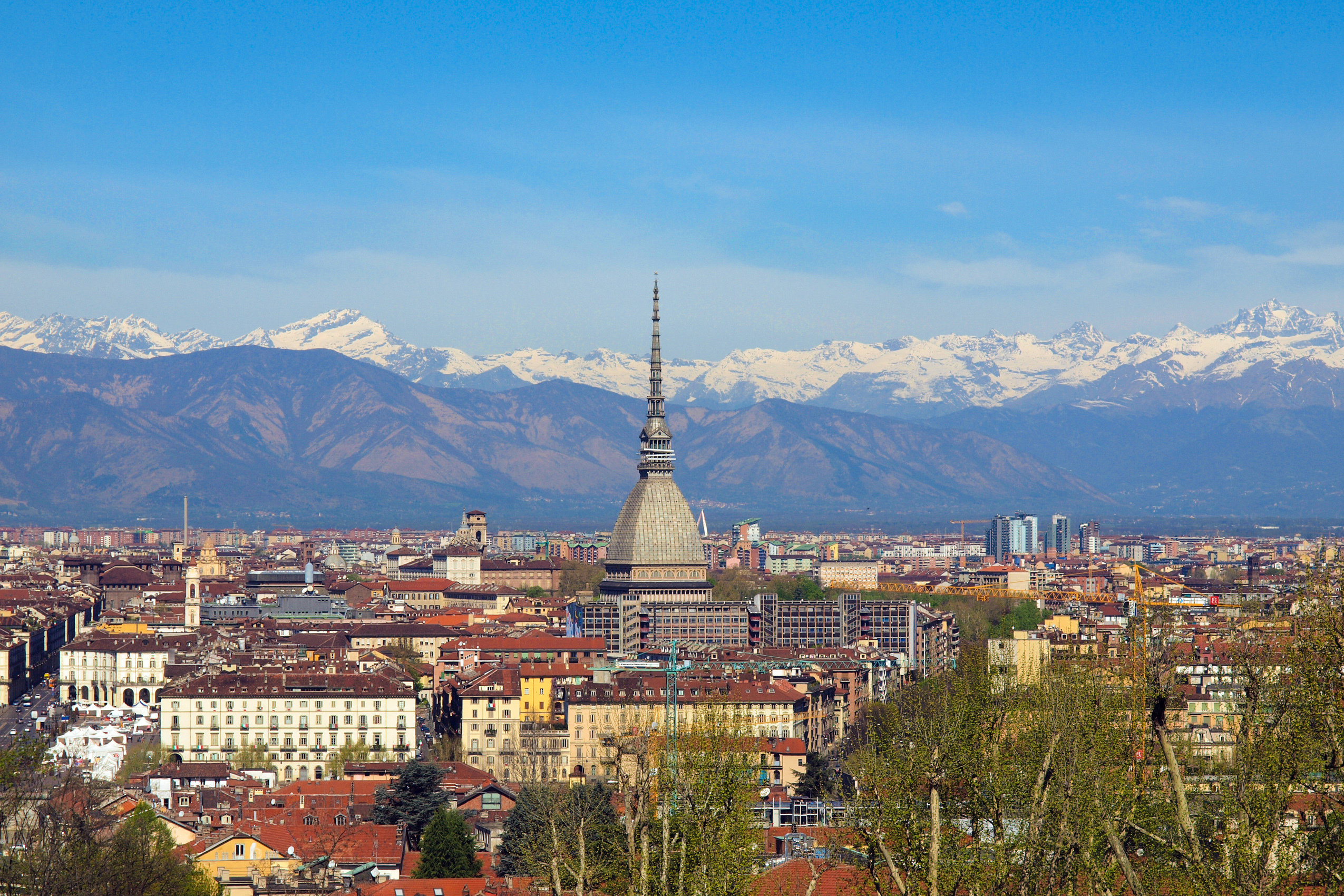 The Best Travel Guide to Turin Ski Region