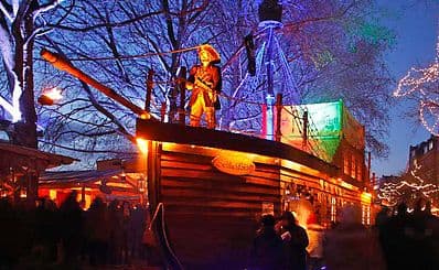 Christmas market and Schlachte-Zauber (December)