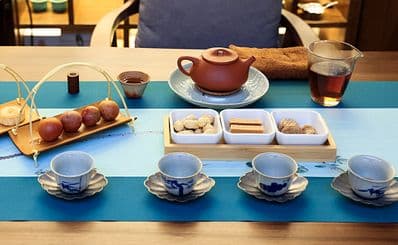 ÇaY-Tea’s Boutique Café