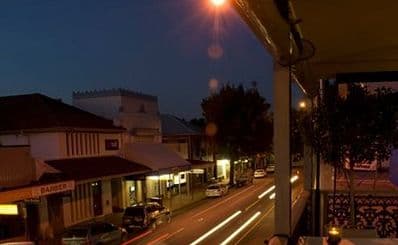 Singleton