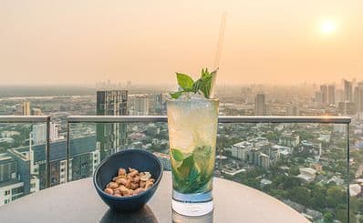 Breeze Lounge