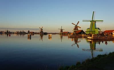 Day Trip to Zaanse Schans, Edam, Volendam & Marken from Amsterdam