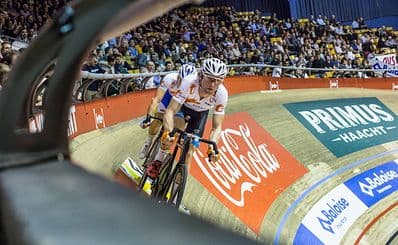 The six-days bicycle race