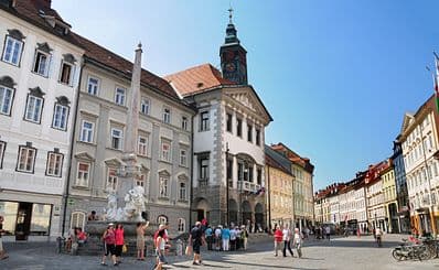 Stadtplatz & Rathaus