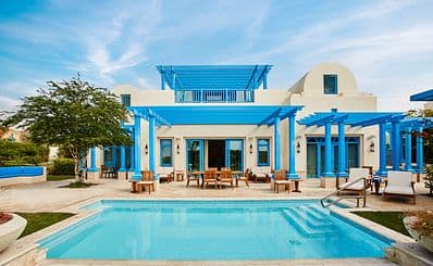 Hilton Salwa Beach Resort & Villas