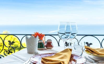 Almyra Seaside Food & Cocktails (Agia Pelagia)