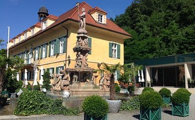 Aiola im Schloss