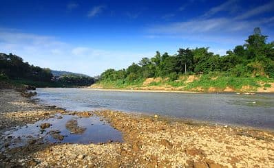 Kayaking at Nam Khan River