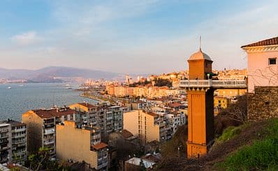 İzmir Historical Elevator Building (Asansör)