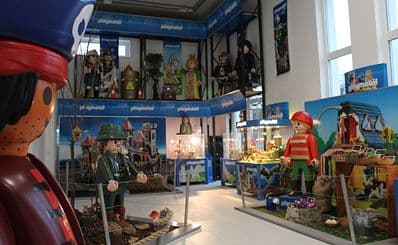 Small World Gallery