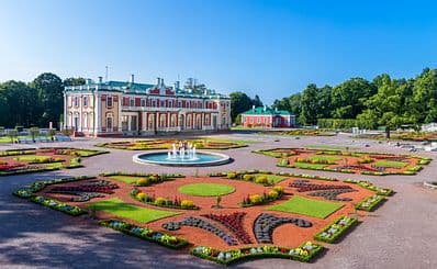 Kadriorg — Elegant Park & Fine Art