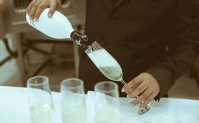 Liquid Cafe & Bar