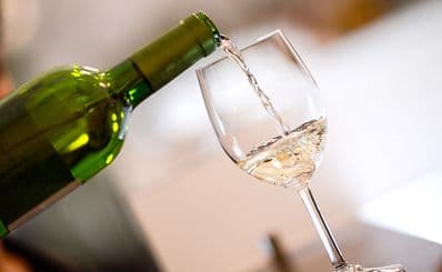 Mares Restaurant & Lounge