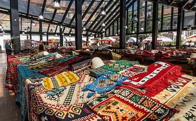 Central Market — Pazari i Ri