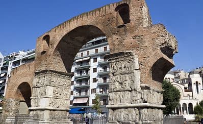 Arch of Galerius — Kamara