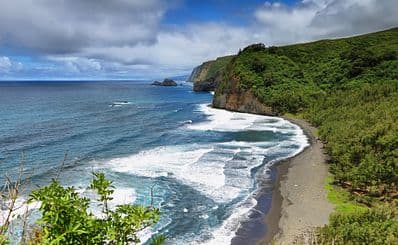 Pololu Valley Lookout