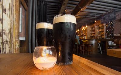 HouYuan Irish Pub / 后园爱尔兰酒吧