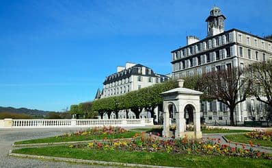 Boulevard Des Pyrénées