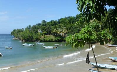 Las Cuevas Beach
