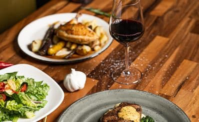 Carlton Bar & Steakhouse