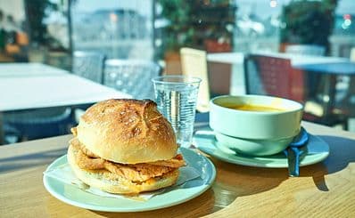 Moonakis Cafe