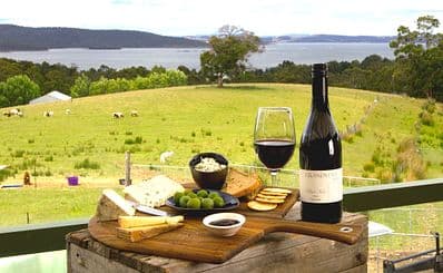 Grandvewe Sheep Cheesery & Hartshorn Distillery