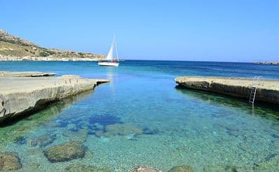 Gnejna Bay