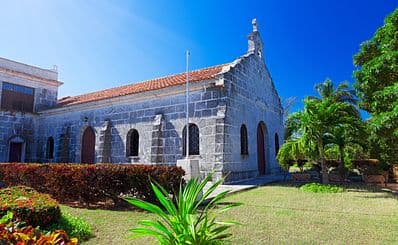 Parque Central & Iglesia de Santa Elvira