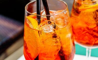 Tropical Bar — Fira